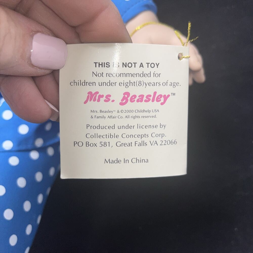 20" Mrs. Beasley, Family Affair 2000 Has Glasses, String Pulls But Doesn’t Talk - Picture 6 of 12